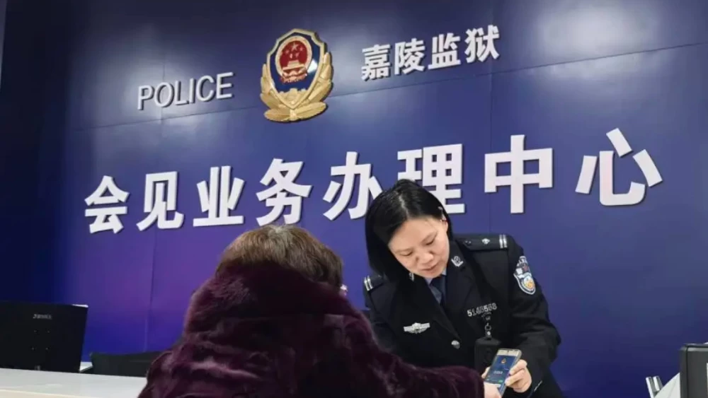 用心用情，搭建高墙内外目光相遇的“连心桥”
