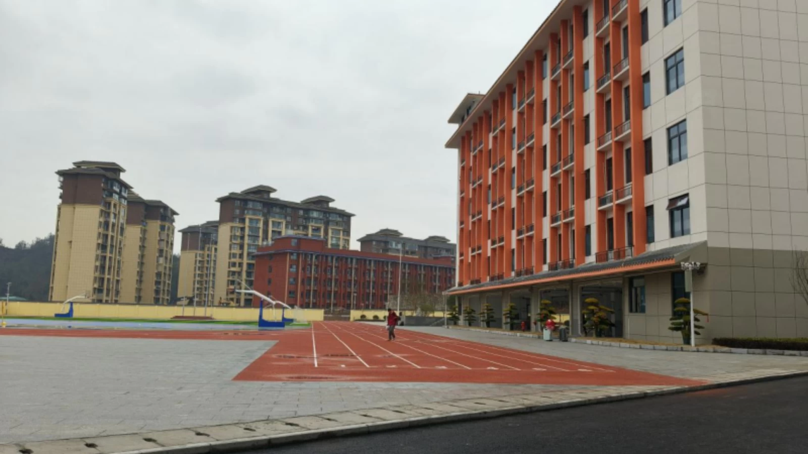 湖北恩施市：推进职校重点项目高效落地，助力营商环境提质增效