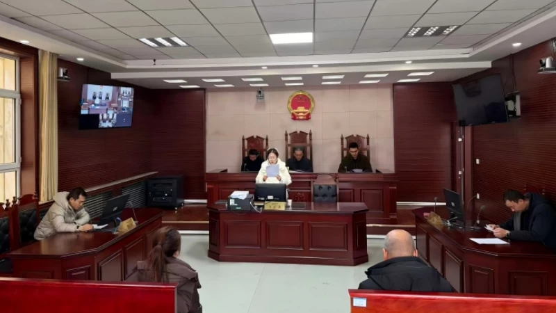 新疆乌苏市：模拟法庭让原本抽象的法治课“活”起来