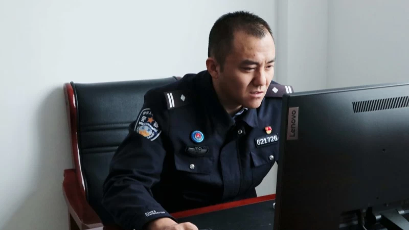 新疆塔城边境管理支队麦海因边境派出所马立峰副所长的正“警”事