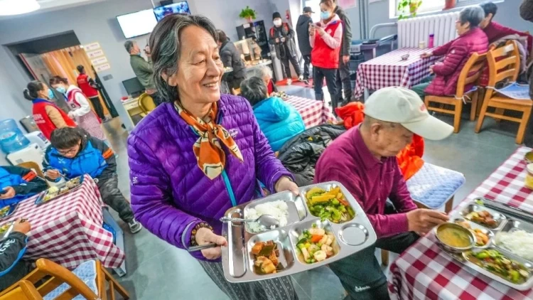 审议北京市养老服务条例！为民立法托起老年人幸福晚年