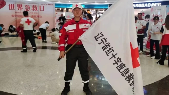 冰河救人牺牲大学生不止一次挺身而出！其父讲述现场细节