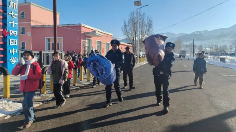 新疆生产建设兵团昭苏垦区公安局多点发力筑牢中小学假期安全防线