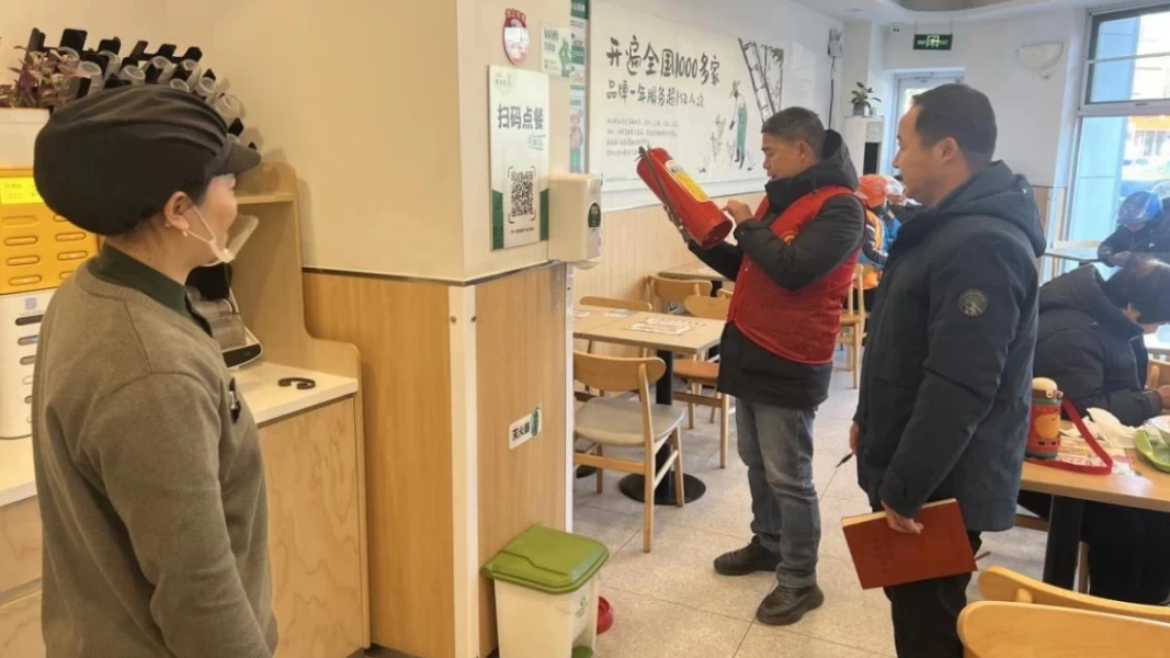 安徽省泗县公安局联合街道社区开展安全隐患排查行动