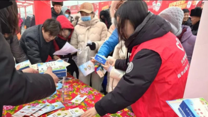 吉林省长春市朝阳区法学会走进乐山大集开展普法宣传活动