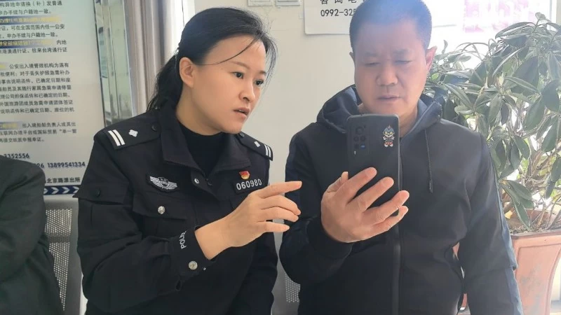 新疆奎屯市公安局：让户籍窗口服务“更贴心”