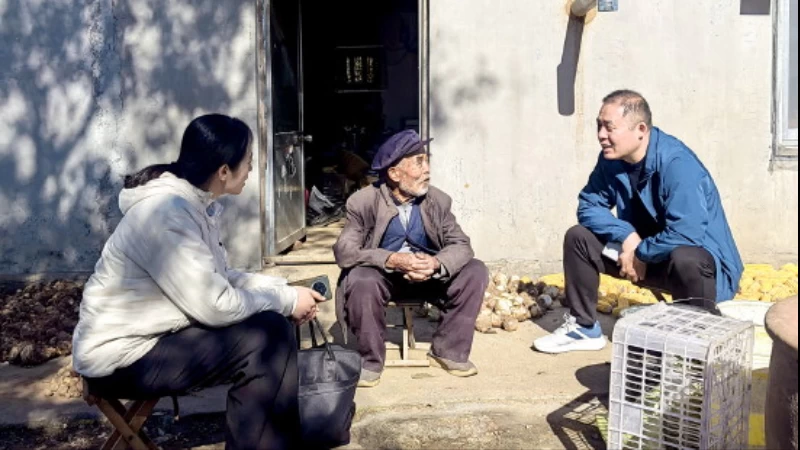 张开强：把法治温度融入复议工作的“老把式”