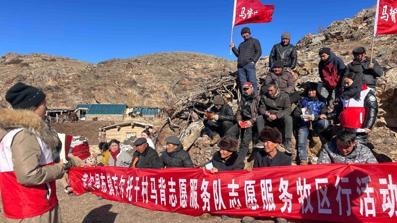 新疆昭苏县萨尔阔布司法所创新开展马背普法宣传活动
