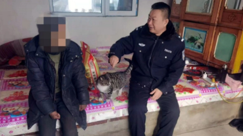 情暖寒冬护夕阳 警民同心迎新春——吉林扶余弓棚子派出所节前走访慰问孤寡老人