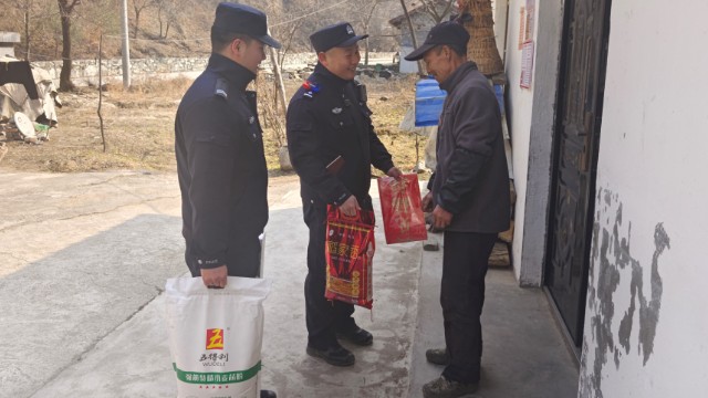 新春走基层〡山深处，警民亲——一副春联背后的平安承诺