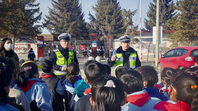 宁夏交警开启“寒假模式”