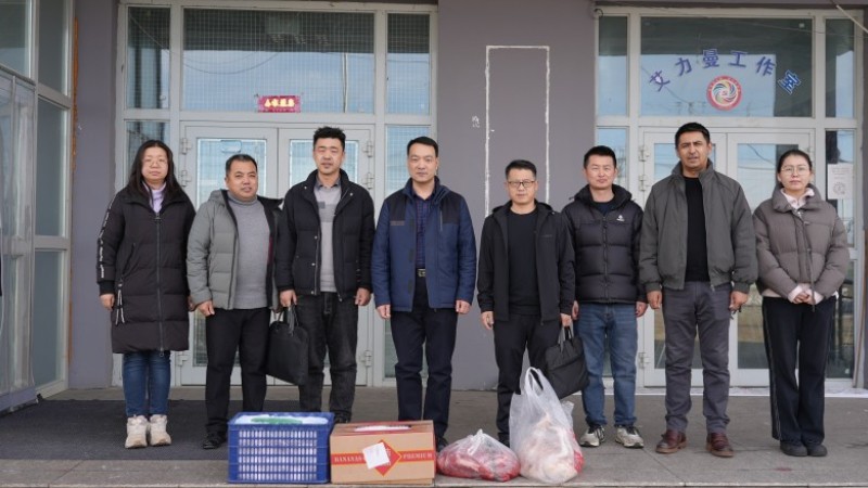 新疆霍城县人民法院：新春慰问暖一线 深情关怀励担当