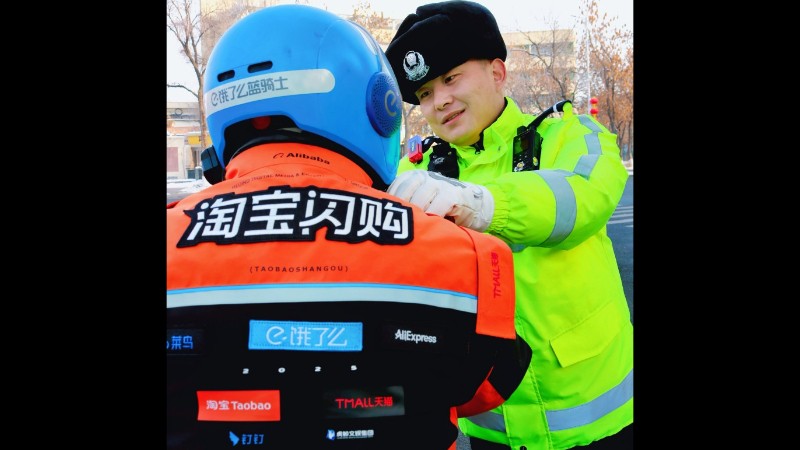 新疆生产建设兵团第八师石河子市城区公安局交通管理大队：戈壁新城的交通守护者