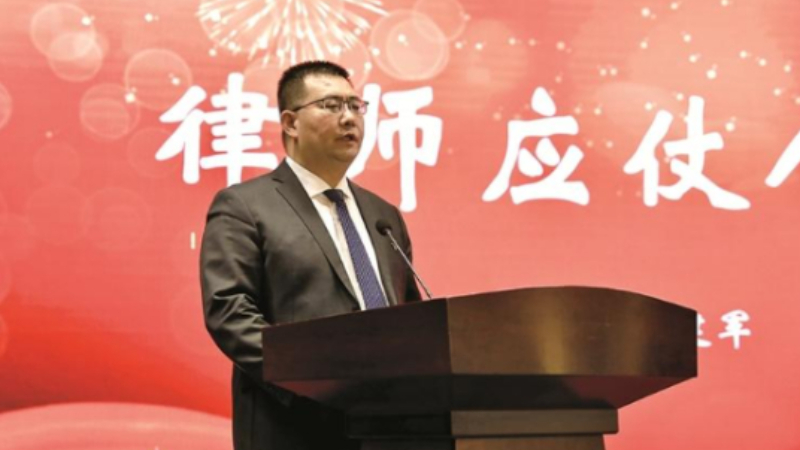 王建军律师：以专业与格局带领团队“精进”