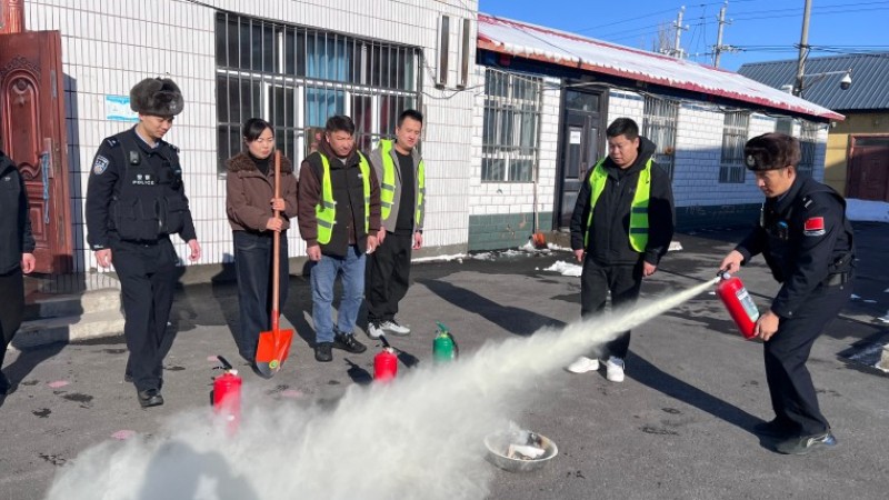 新疆塔城边境管理支队：开展冬季消防演练 护航企业高质量发展