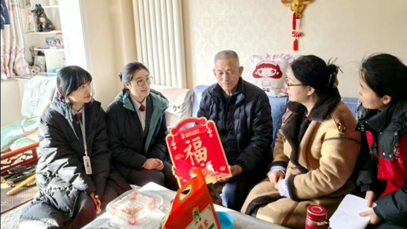 燕乐园社区开展：“情暖新春 爱满社区”春节慰问活动
