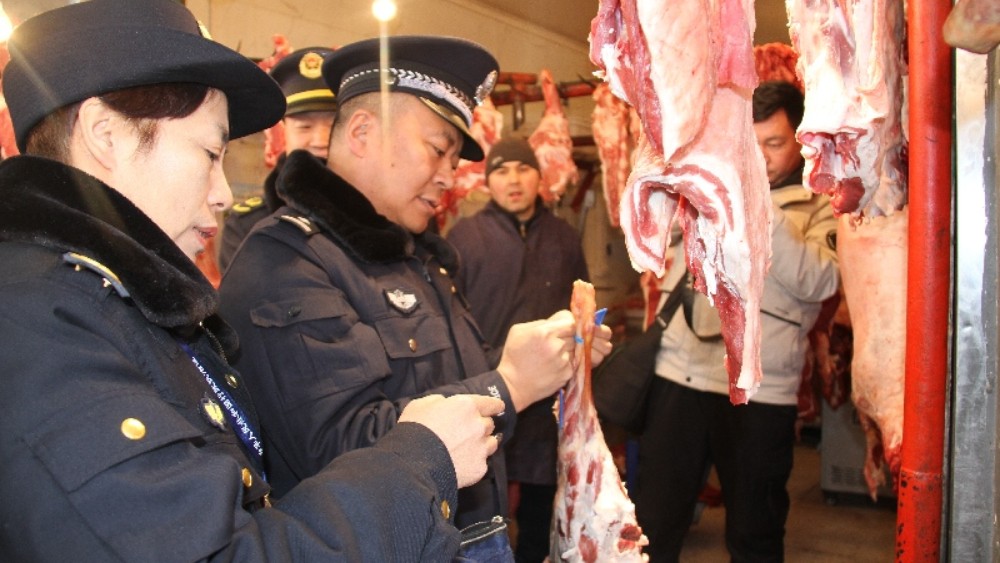 新疆伊宁市公安局多举措筑牢春节期间食品领域安全防线