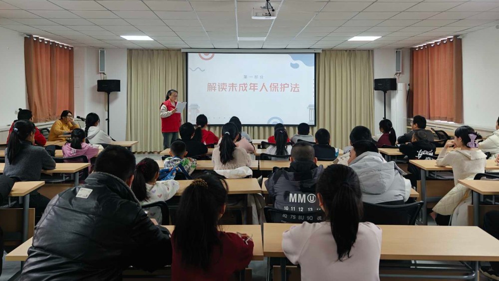 新疆生产建设兵团第七师胡杨河市天北新区司法所：从心出发 护航成长