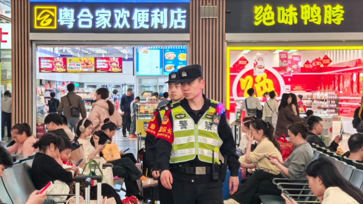 春节假期坚守在岗 护航旅客团圆平安路
