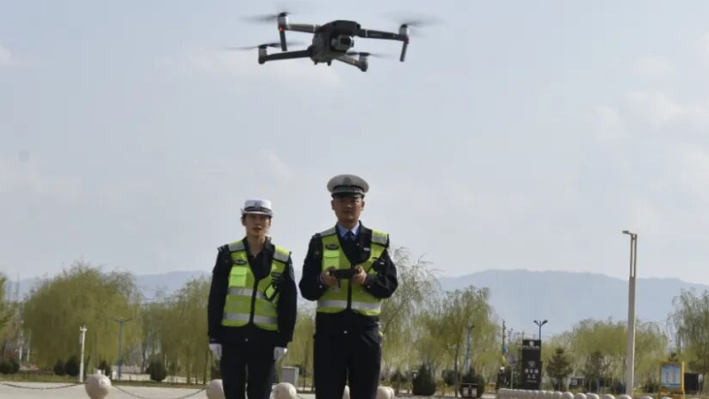 28套警用无人机正式上线 宁夏交警启用“空中鹰眼”全力护航春运