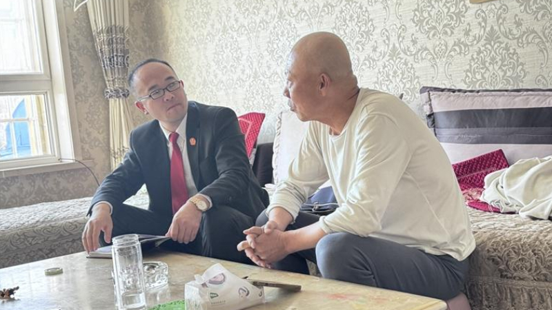 法庭里的“辣椒秆”与春天里的“回访”
