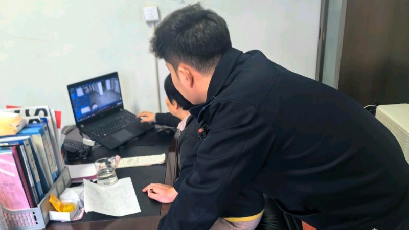 济南一市民5万现金被误当垃圾扔了，民警3小时寻回