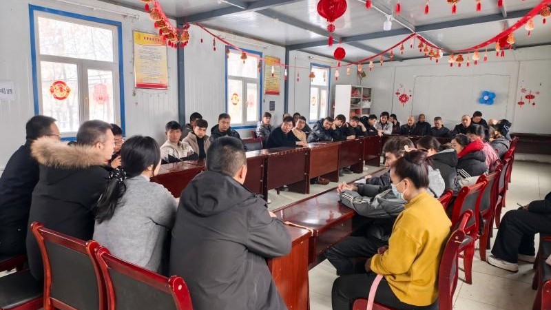 新疆生产建设兵团第七师胡杨河市一二四团司法所：送法入企暖民心 精准普法促发展