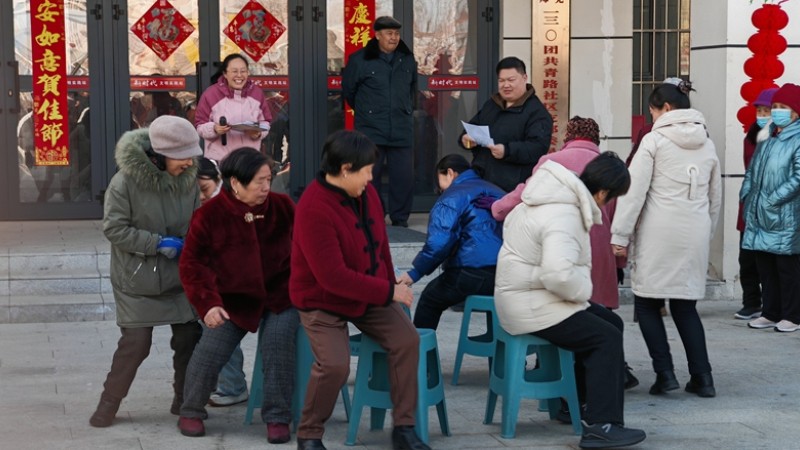 新疆生产建设兵团第七师胡杨河市一三〇团：以法护航绽芳华 趣味运动展风采