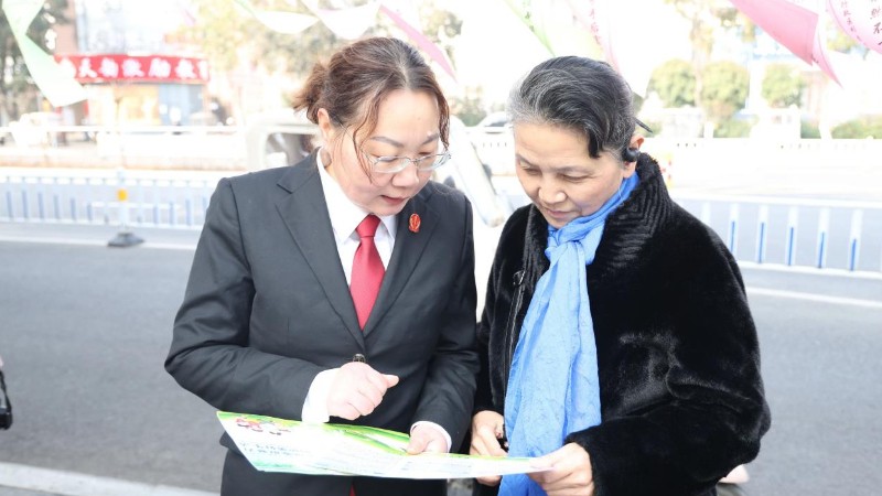 河南省南阳市卧龙区法院：法护“半边天”  情暖“她”权益