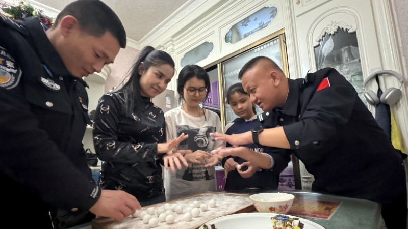 一碗汤圆暖边关——新疆伊犁边境管理支队大西沟边境派出所与辖区群众共绘“警民同心圆”