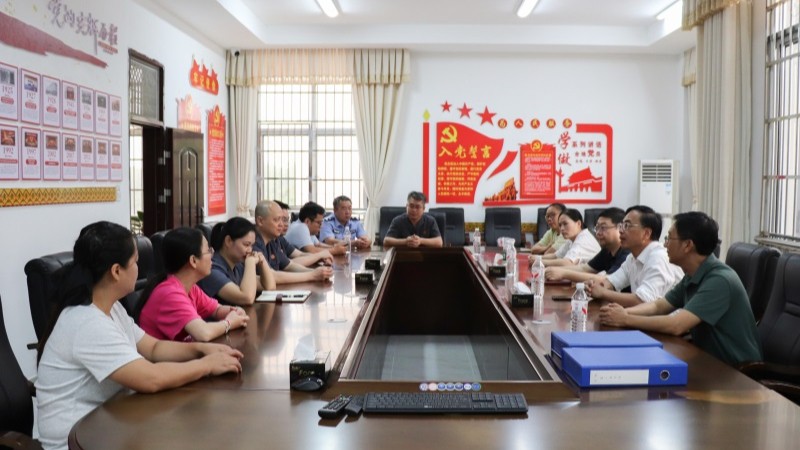 海南白沙法院党组书记、院长马康深入派出法庭调研指导工作