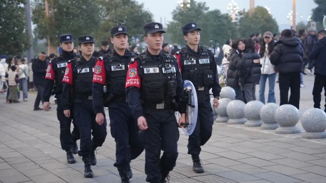 四川乐山：返乡警务巧发力 “嘉警护安”暖新春