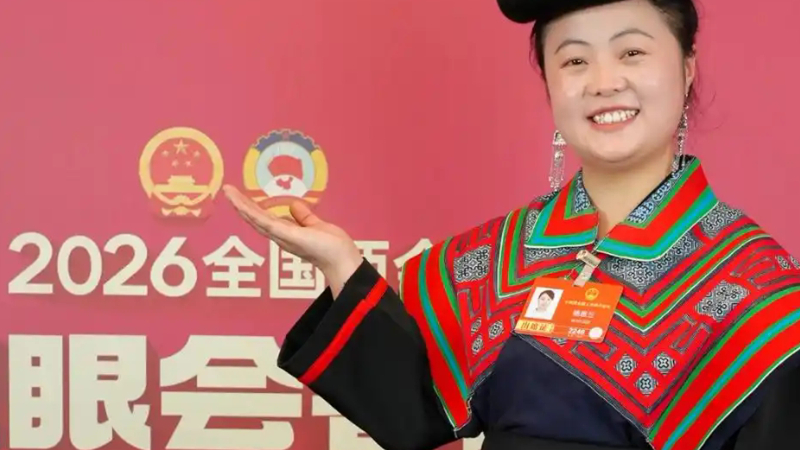 杨恩兰代表：来凉都喝水城春茶 看风光如画