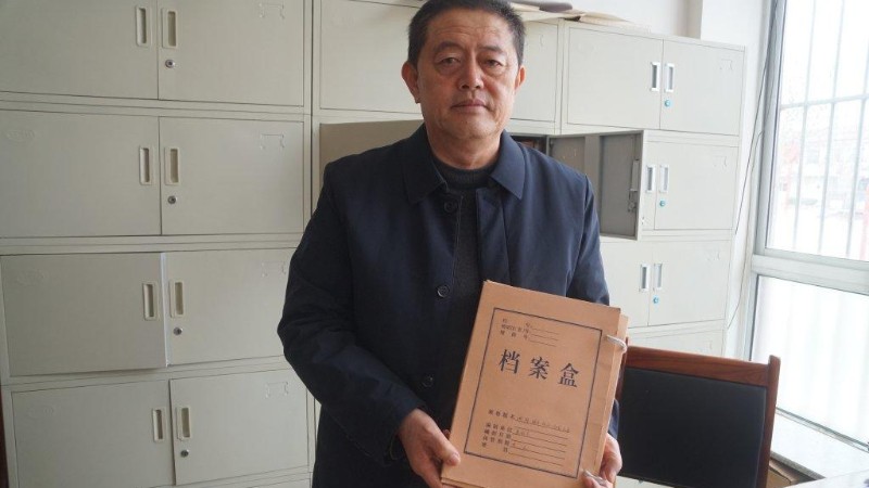 “和事佬”老胡的59张手写调解书