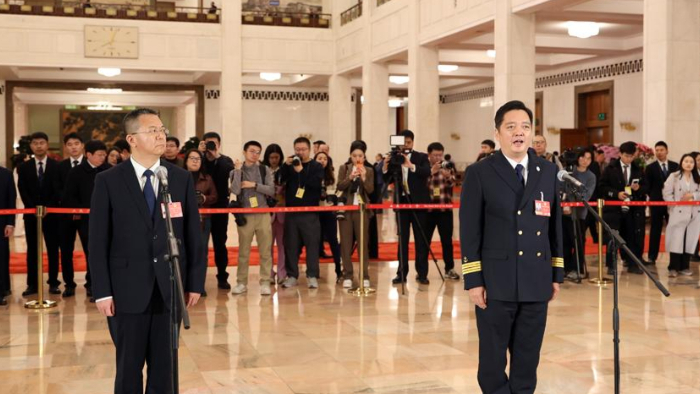 十四届全国人大四次会议第二场“代表通道”集中采访活动举行