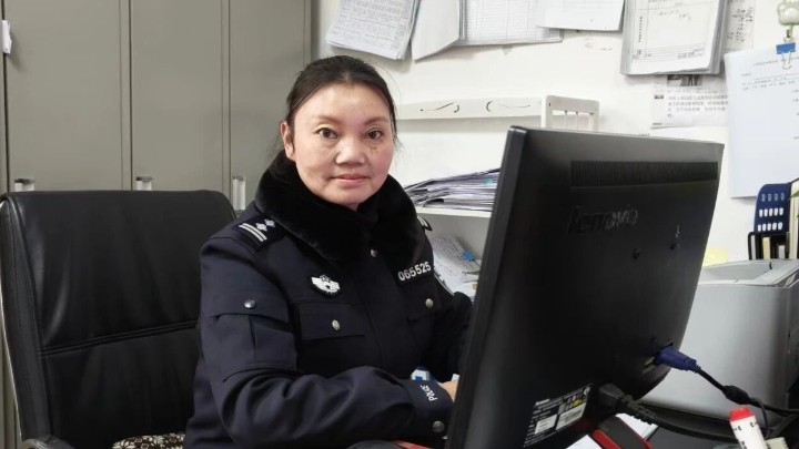 赵玉霞：三十二载藏蓝坚守 绽别样巾帼芳华
