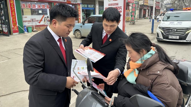 河南省邓州市法院：法治春风拂面来，倾心守护“她”权益