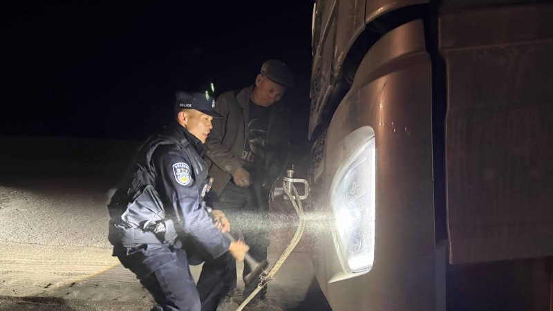 新疆和田边境管理支队大红柳滩边境警务站：海拔5100米的紧急驰援