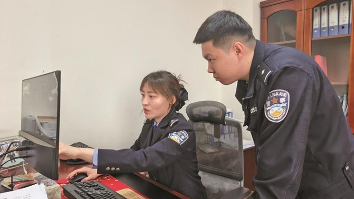 车管民警马艳：柔肩架起警民暖心桥