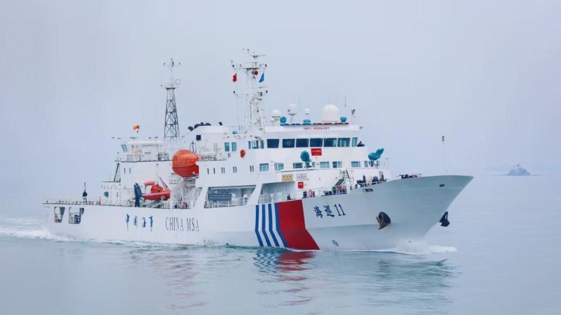 我国北方海区最大海事巡逻船“海巡11”轮在烟台海域开展巡航执法