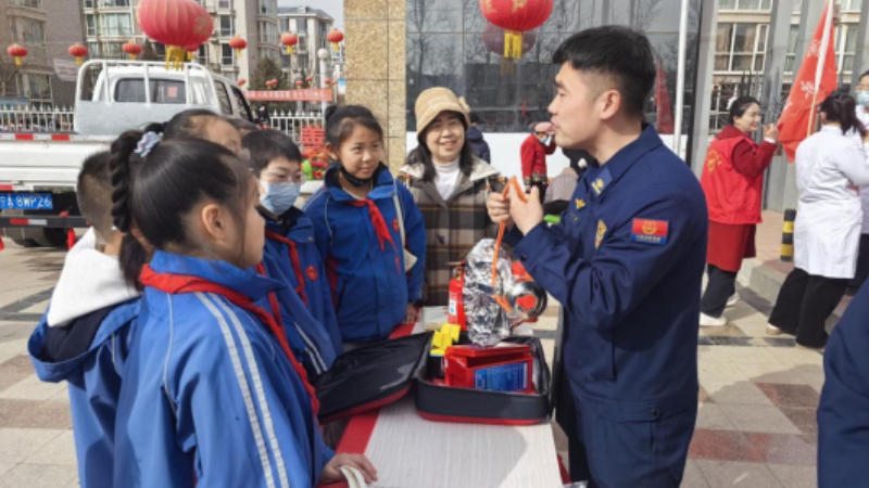 青铜峡市东街社区：党建引领聚合力 “三驾齐驱”破难题