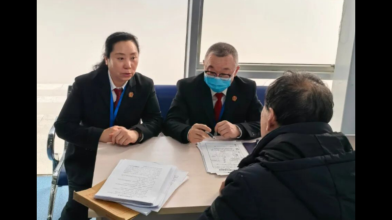 吉林长春新区法院：法徽映照巾帼志 司法为民守初心