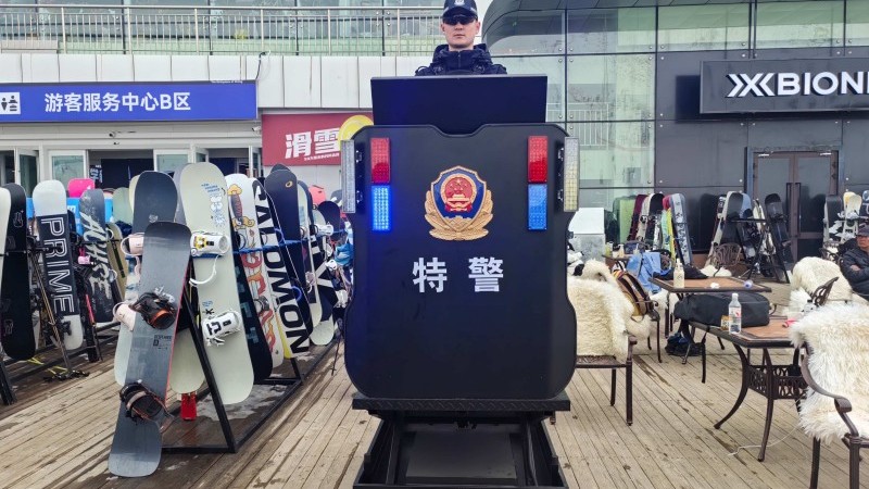 太酷了！新疆阿勒泰市公安局警用多功能可升降执勤岗台亮相