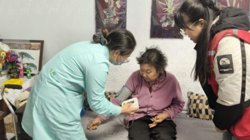 兴庆区青山社区：敲门行动暖人心 临时儿女显真情