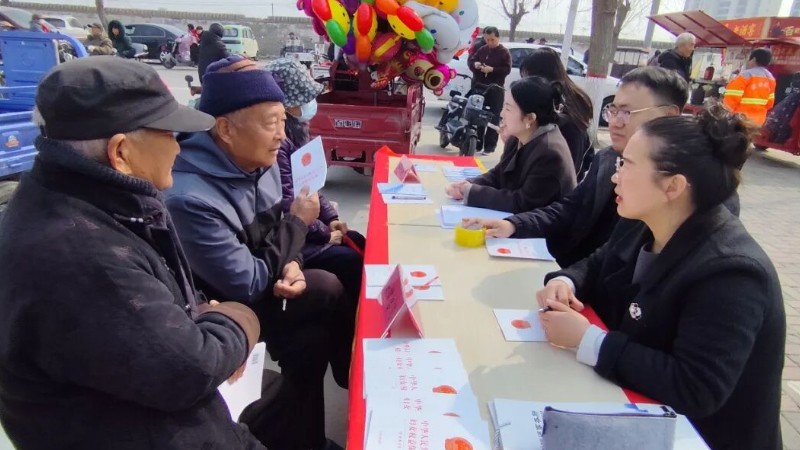 河北信联律师事务所律师团队开展法治宣传