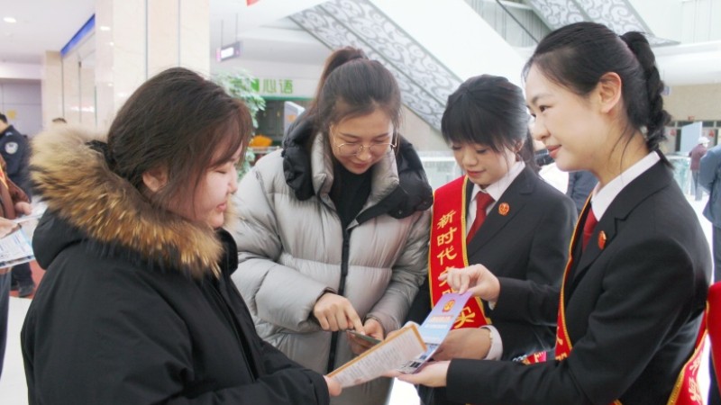 新疆沙湾市人民法院：购物中心变课堂 维权知识入人心