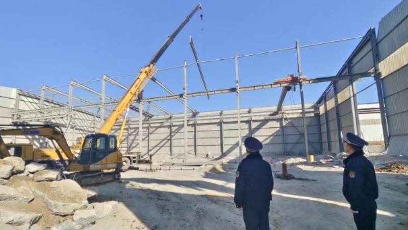 胶州市综合执法局：开展春季违建专项整治行动，一处违建自行拆除