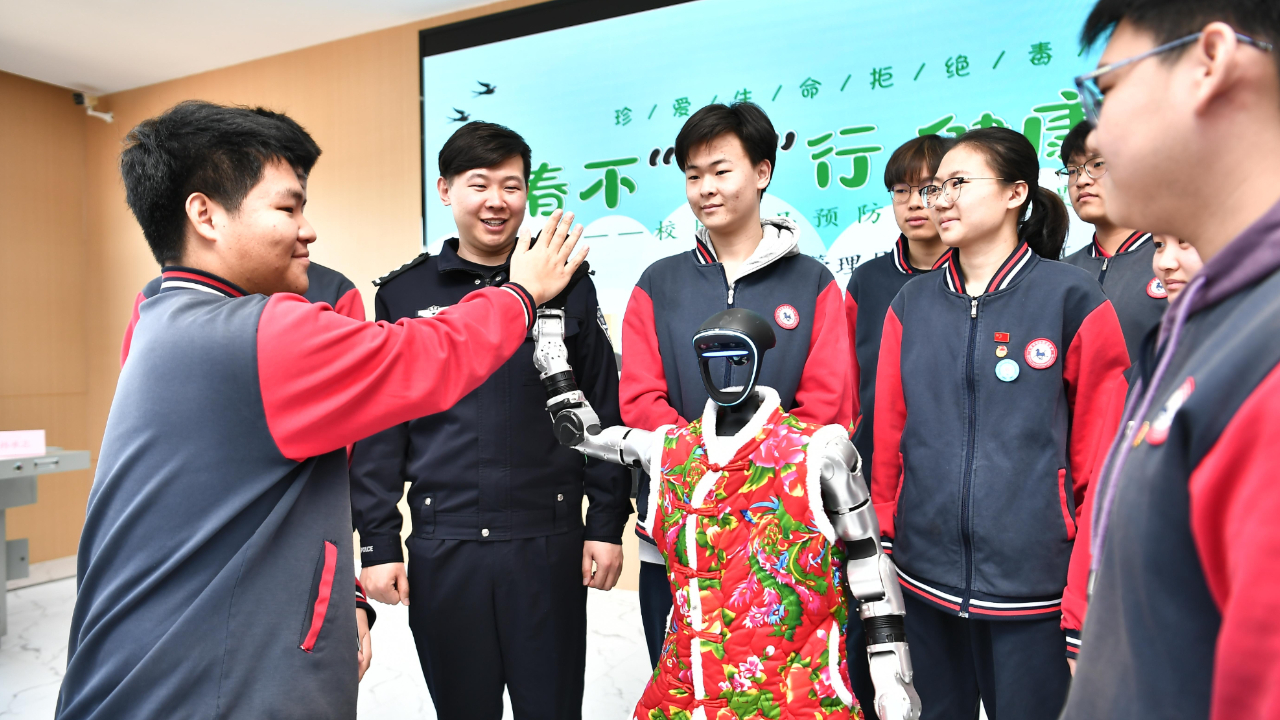 “禁毒+科技”带来毒品预防教育新体验