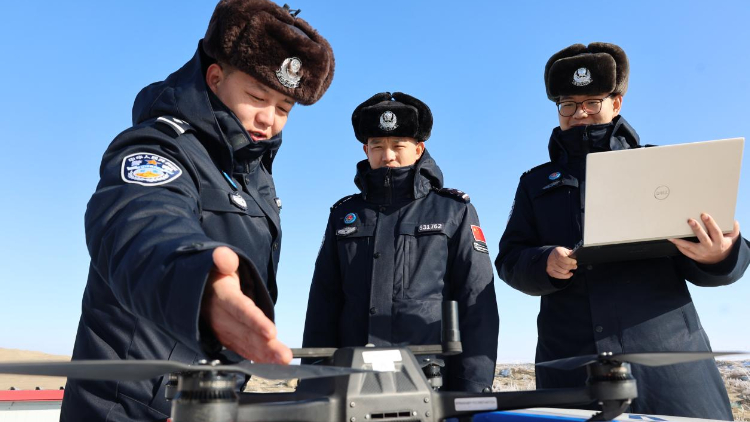 科技智慧警务 空地结合练精兵