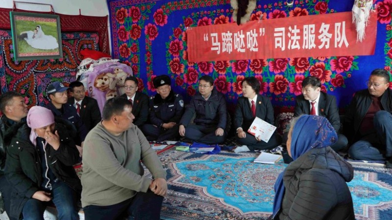 新疆乌鲁木齐县人民法院永丰渠人民法庭：马蹄哒哒进冬窝 法治护航解民忧